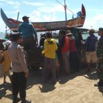 Personel Polsek dan Koramil Rembang Kota Amankan Larung Sesaji di Desa Pasarbanggi