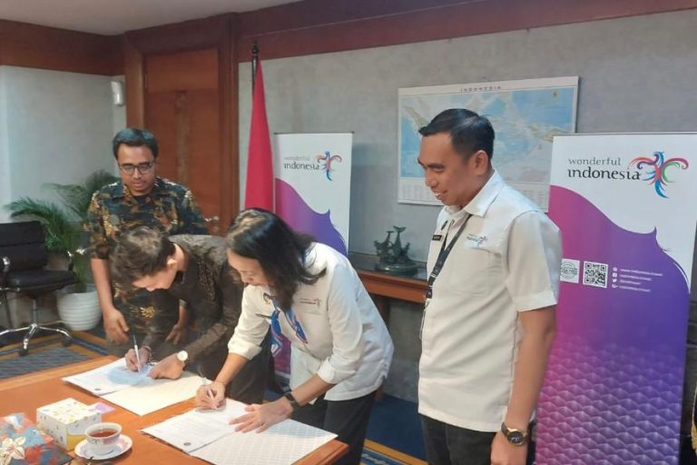Kemenparekraf Kerja Sama dengan Atourin Pasarkan Paket Desa Wisata