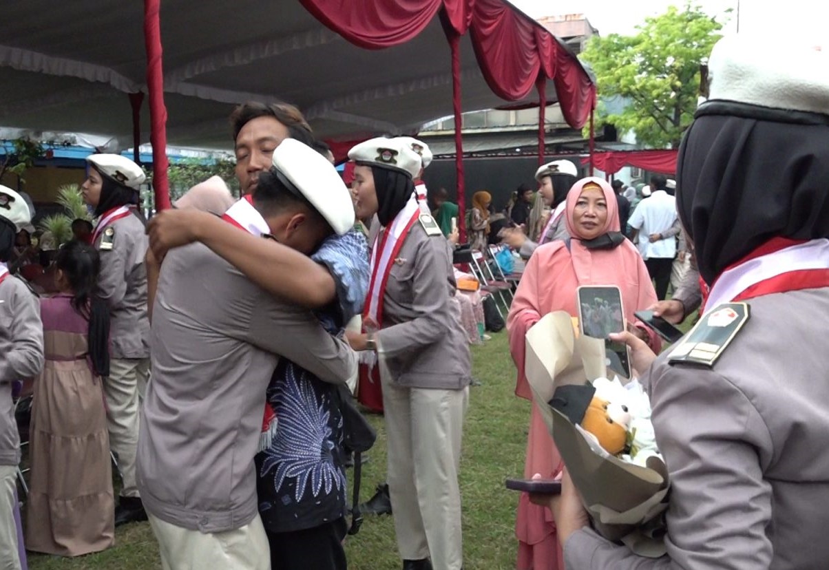 Tangis Haru Mewarnai Upacara Wisuda 258 Lulusan SMKN Jateng