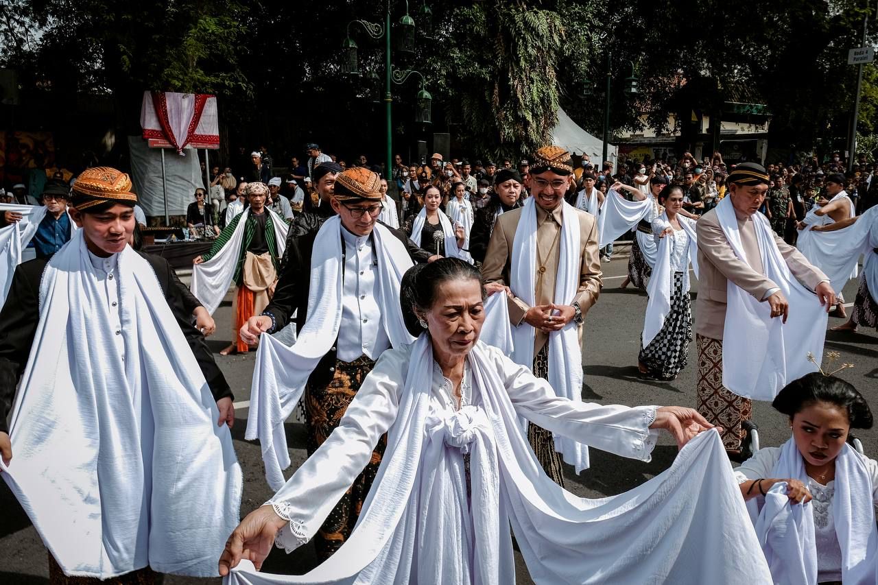 Menparekraf Apresiasi “Solo Menari” yang Hadirkan Hiburan dan Dampak Positif bagi Masyarakat