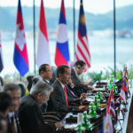 Presiden Jokowi saat membuka Pertemuan Pemimpin ASEAN dengan High-Level Task Force on ASEAN Community’s Post-2025 Vision, di Hotel Meruorah Komodo, Labuan Bajo, Manggarai Barat, Nusa Tenggara Timur, Rabu (10/05).