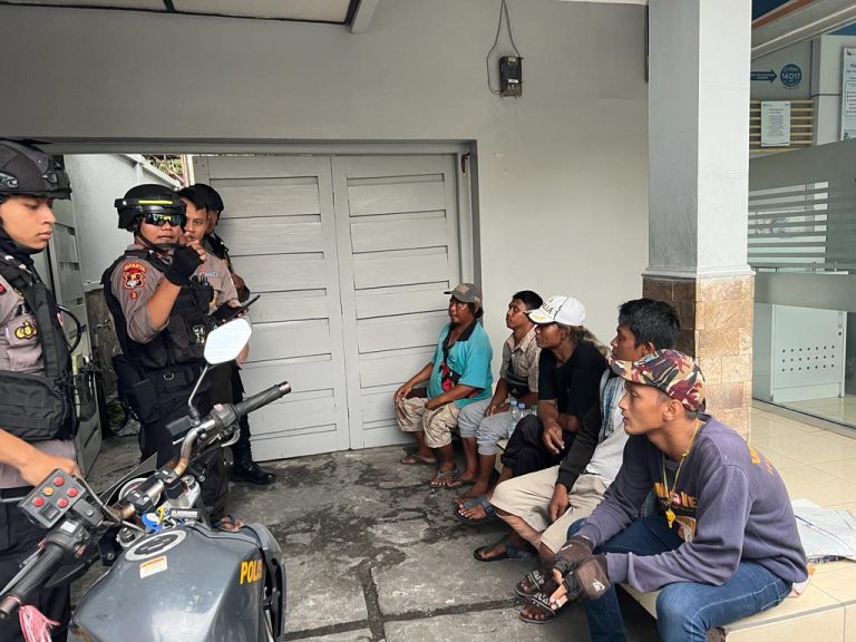 Asyik Pesta Miras, 4 Warga Solo Diamankan Tim Sparta Polresta Surakarta