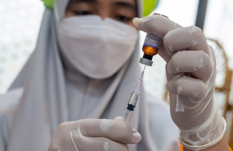 Tenaga Kesehatan Jadi Kunci Sukses Imunisasi Ganda