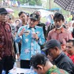 Temui Pengunjuk Rasa, Plt Bupati Mansur Janji Tata Ulang TPA