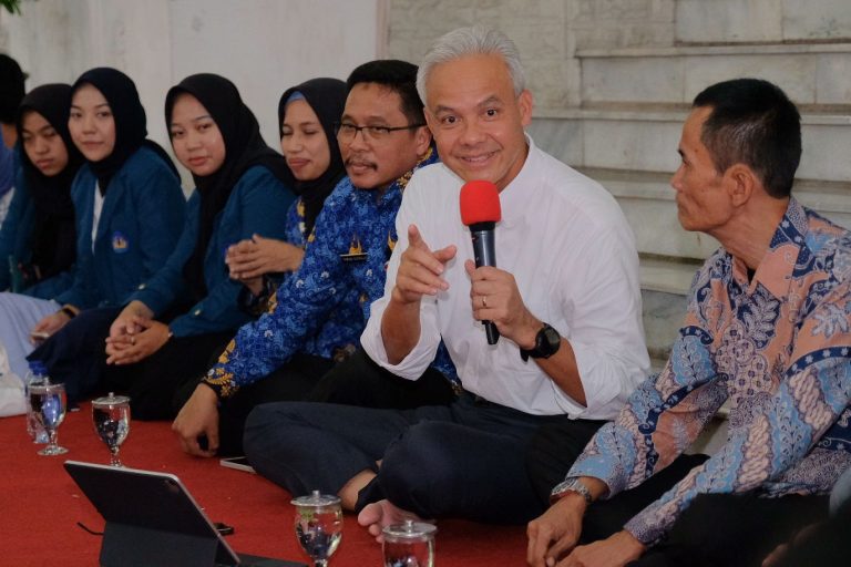 Mahasiswa Unversitas Lampung Sambangi Ganjar, Belajar Reformasi Birokrasi