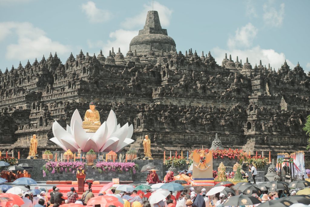 Rangkaian Perayaan Waisak ‘Festival Purnama’ di Candi Borobudur Usung Heritage in Harmony