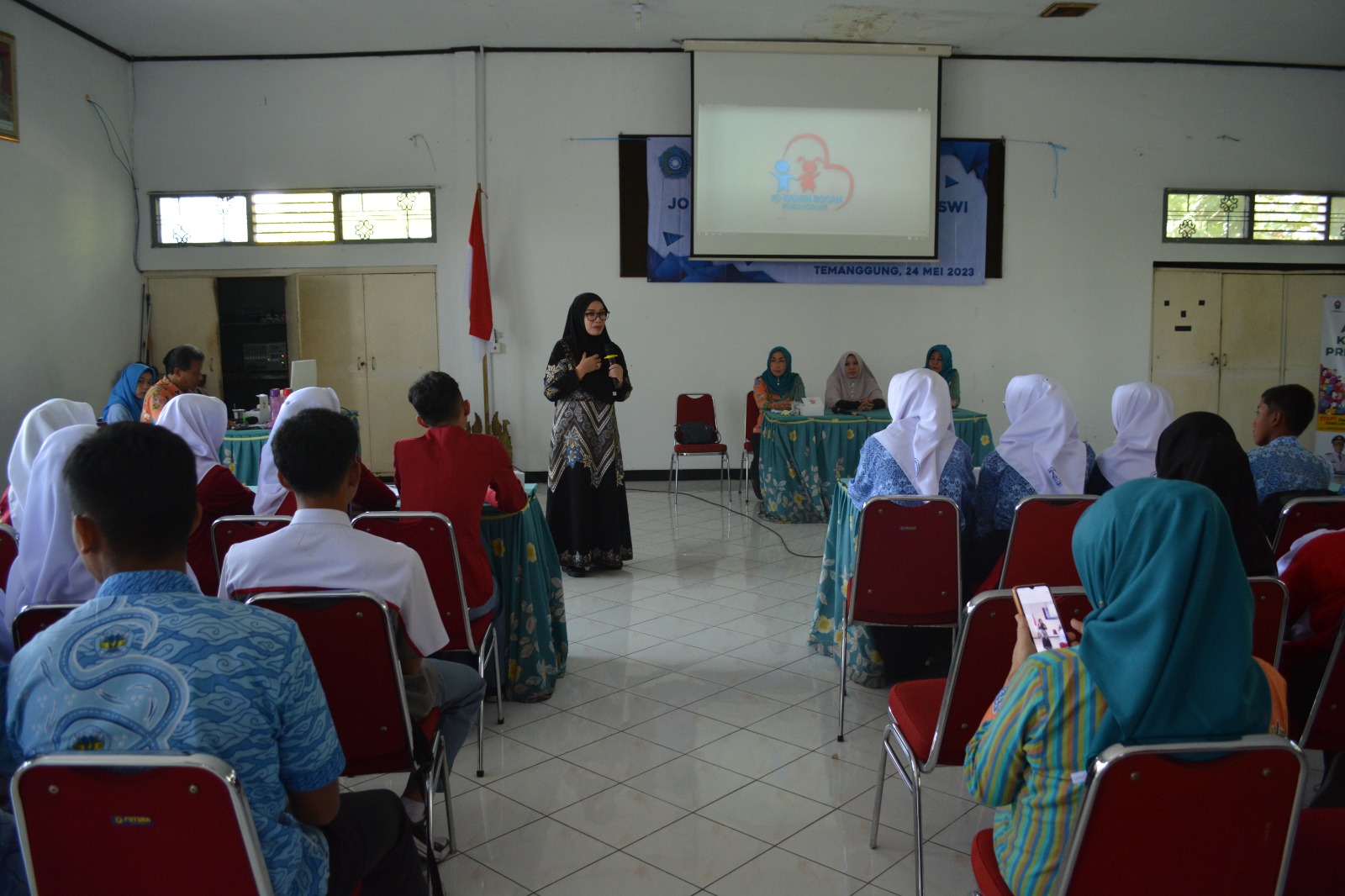 Gelorakan “Jo Kawin Bocah” Menyasar Siswa SMA dan SMK Di Temanggung