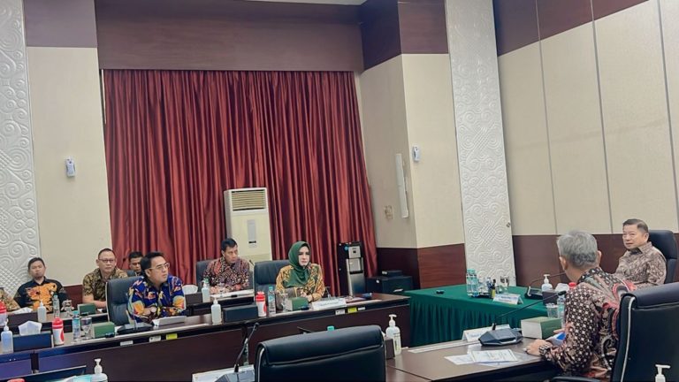 Datangi Menteri PPN/Bappenas, Fadia Ikhtiar Atasi Rob, Pasar dan Rumah Sakit