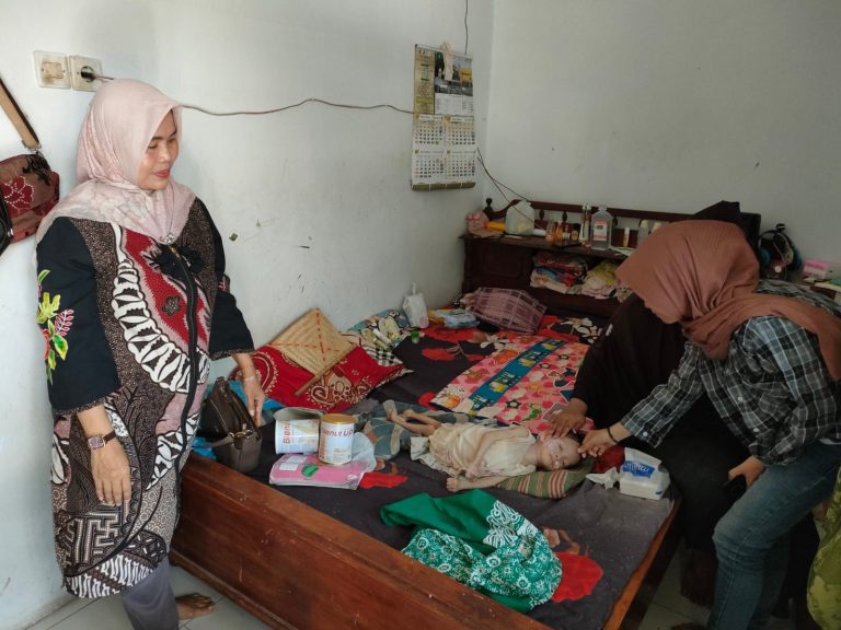 Cintya Balita Gizi Buruk Sudah Kembali ke Rumah, Rani Kakaknya Kembali Bersekolah