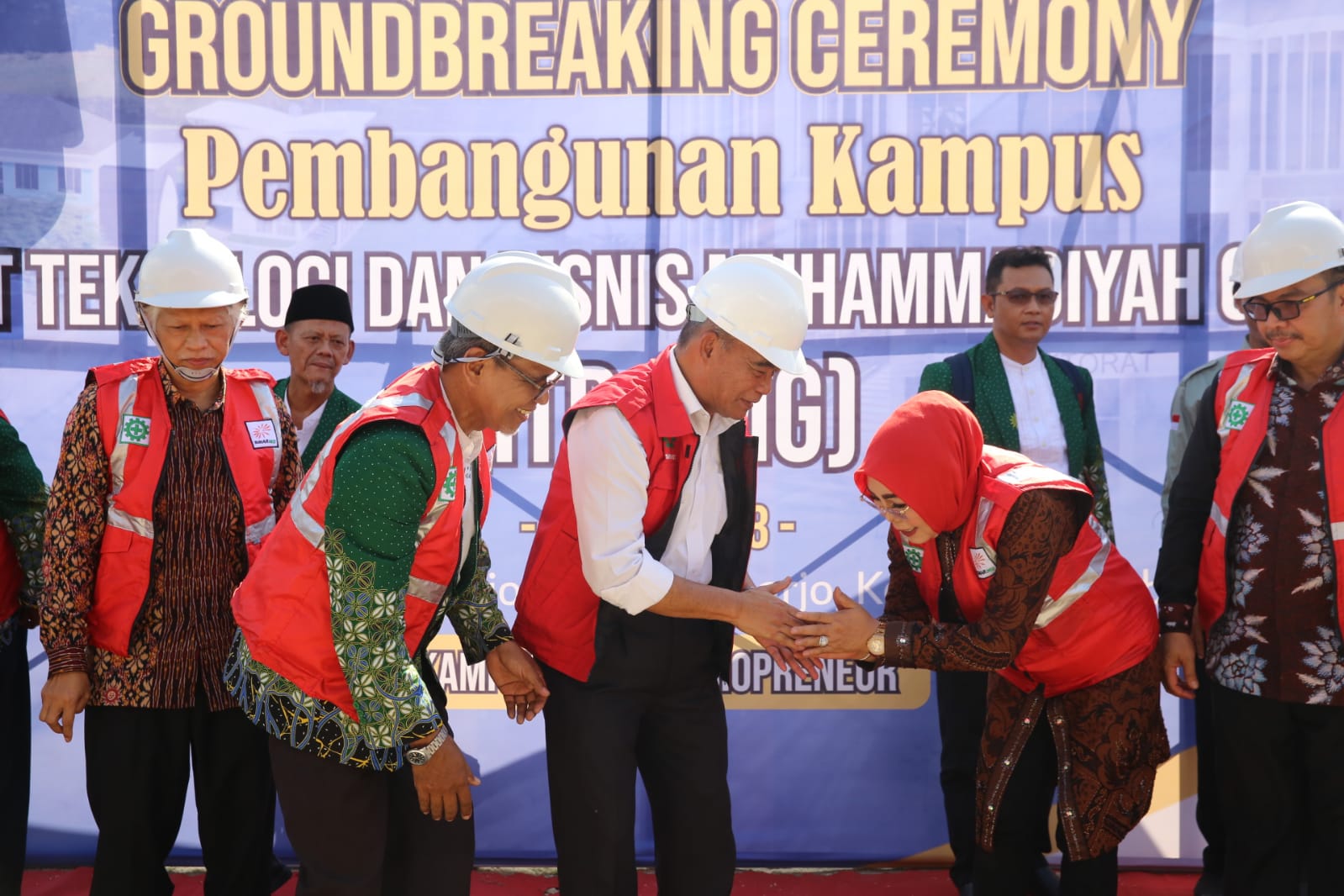 Menko PMK: Anak-anak Berprestasi Jangan Sampai Pergi dari Daerahnya