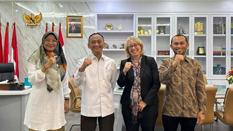 Kemenag dan Peace Corps Sinergi Kembangkan Madrasah English Community
