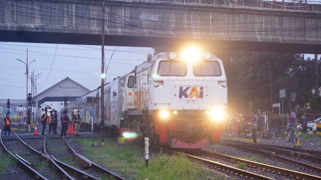 Per 1 Juni, Kecepatan KA Meningkat, Daop 2 Bandung Ingatkan Masyarakat Hati-hati
