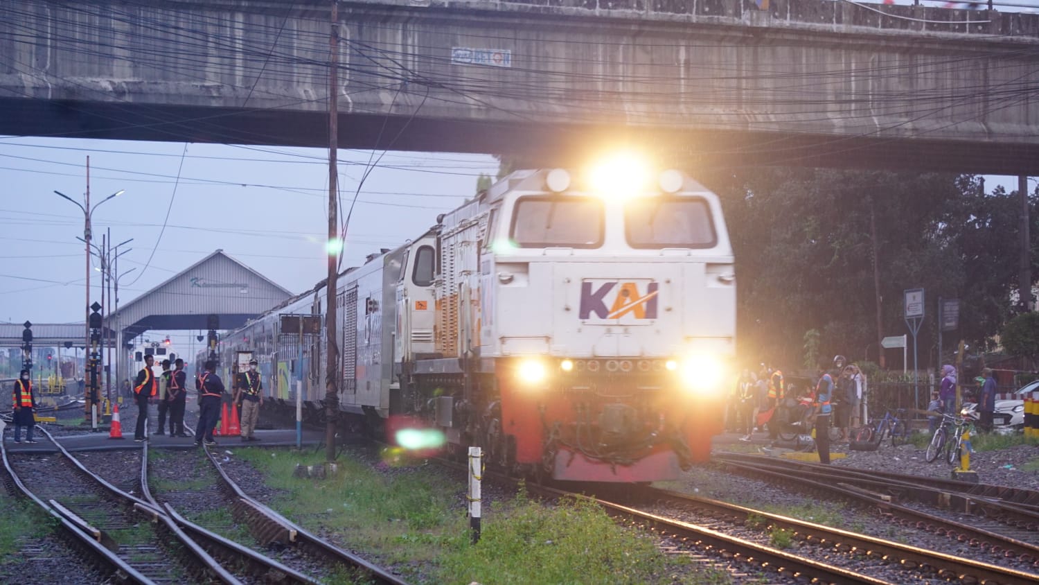 Per 1 Juni, Kecepatan KA Meningkat, Daop 2 Bandung Ingatkan Masyarakat Hati-hati