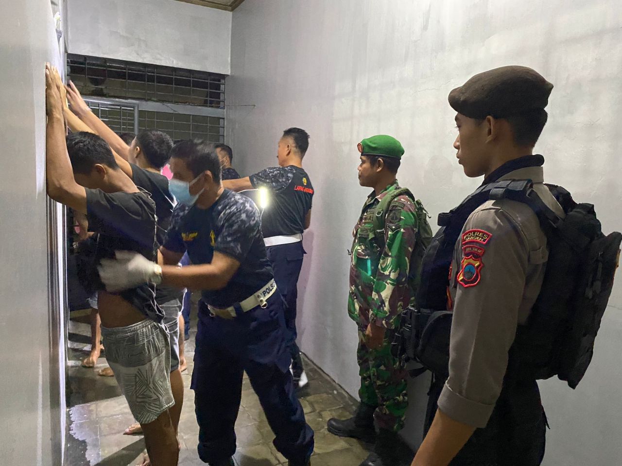 Dukung Zero Halinar, Polres Razia Hunian Lapas Kelas II A Sragen