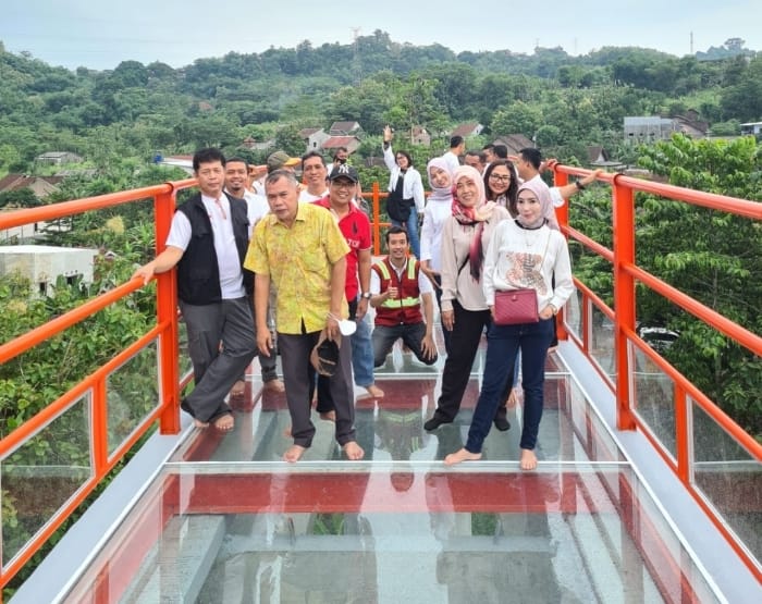 Disbudpar Kota Semarang Usulkan Pembangunan Lanjutan Jembatan Kaca Tinjomoyo