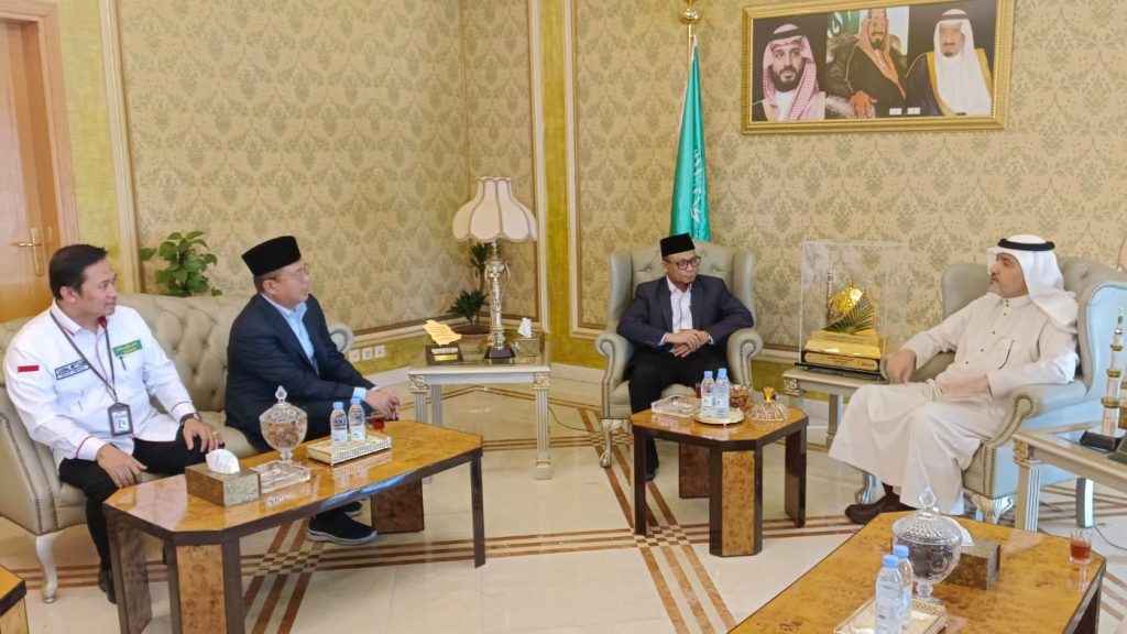 Pertemuan antara PPIH dengan Wakil Menteri Haji Saudi di Madinah