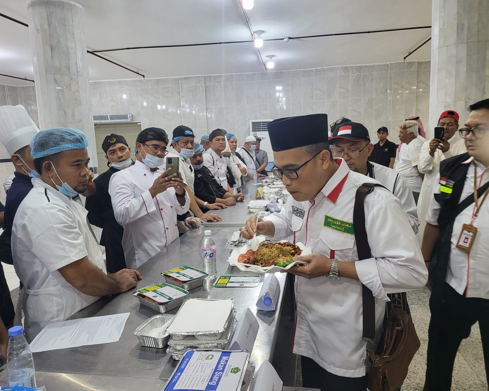 Kadaker Makkah Khalilurrahman tinjau kesiapan dapur katering di Makkah.