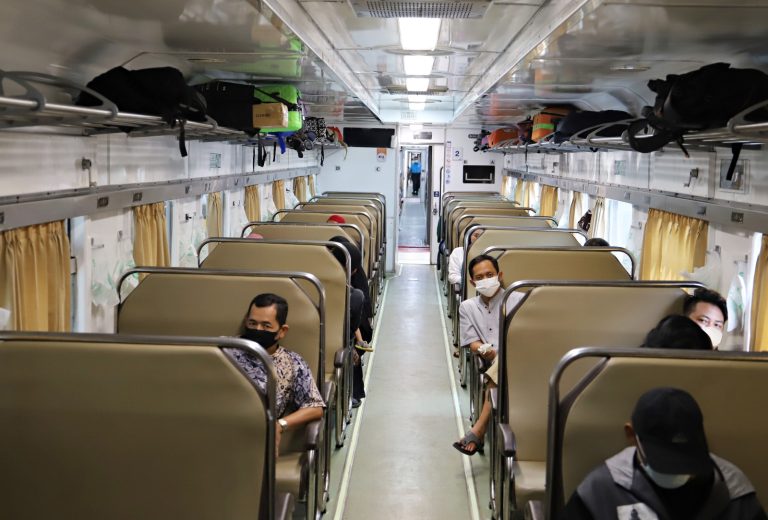 Penumpang Kelas Ekonomi Dominasi Angkutan Lebaran di Moda Transportasi Kereta Api