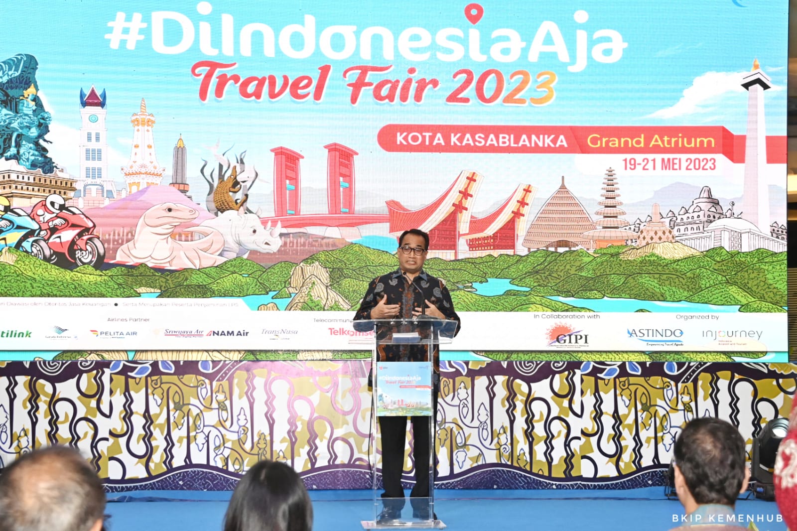 Menhub Komitmen Tingkatkan Infrastruktur Transportasi di Destinasi Wisata Nasional