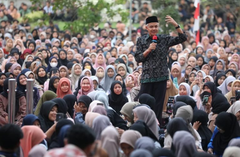 Isi Kuliah Umum, Ganjar Ajarkan Pentingnya Nilai Kebangsaan Berlandaskan Keagamaan