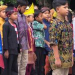 Larang Pengadaan Pakaian Adat, Bupati: Pelajar Cukup Baju Putih dan Bawahan Batik Lasem