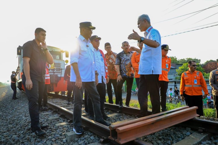 Stasiun Purworejo Diaktivasi, Ganjar Kenang Masa Muda Ngojek Angkut Penumpang KA