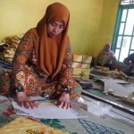 KUB Desa Ujungnegoro, dalam Sehari Bisa Selesaikan 10 Ribu Box Sarung