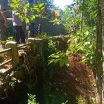 BPBD Pantau Longsor di Jalan Desa Sindang – Kaliori Mrebet