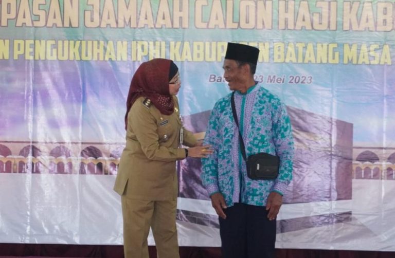 Hartono Warga Desa Gerlang Jadi Jemaah Haji Tertua di Batang