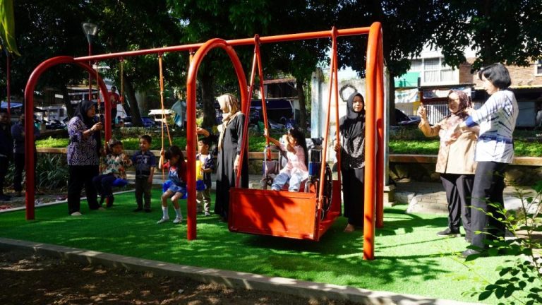 Disperkim Bakal Bangun Taman Kota dengan Bioskop Virtual Reality