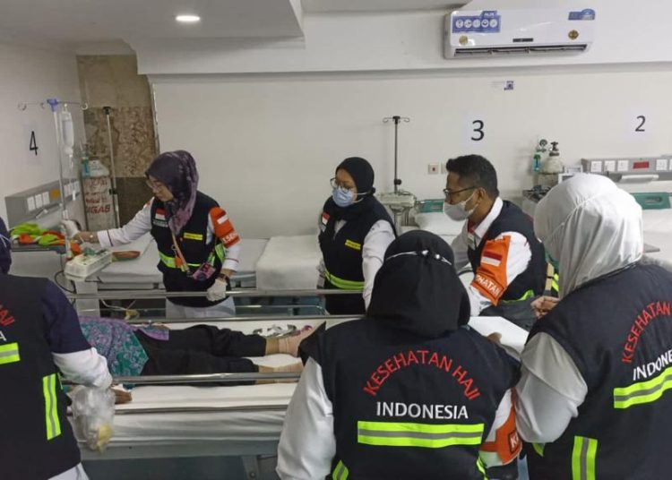 Jemaah Haji Gelombang Pertama Tiba di Madinah, Tim Kesehatan Siaga Melayani
