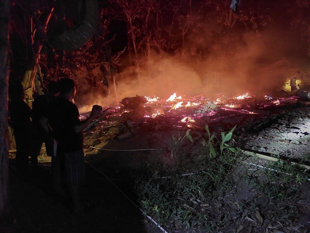 Ditinggal Saat Merebus Air, Rumah Warga Dimoro Habis Terbakar