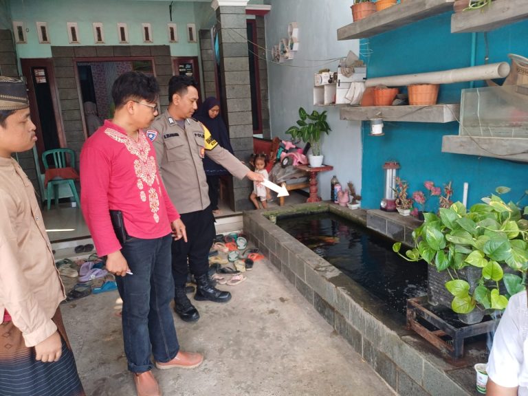Seorang Balita Ditemukan Mengambang Tak Bernyawa di Kolam Ikan Koi