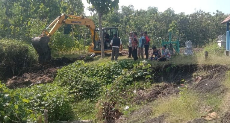 Mulai Ditangani, Longsoran Sungai Wulung di Dukuh Ngembak Desa Gabusan