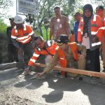 Akhirnya, Perbaikan Jalan Kamboja Desa Kalisabuk Kesugihan Dimulai