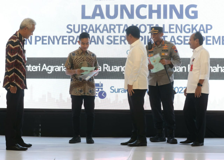 Punya Dua Kota Lengkap, Gubernur Dorong Jawa Tengah Jadi PTSL Provinsi Lengkap