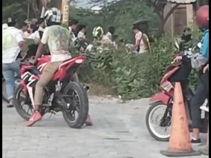 Konvoi Rayakan Kelulusan, Remaja Rembang Keroyok Warga Pasarbanggi