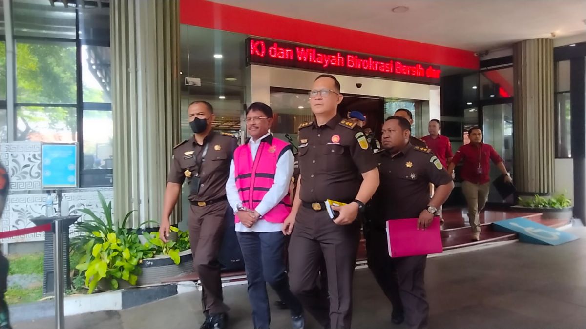 Diduga Rugikan Negara Hingga Rp 8 T, Kejagung Tetapkan Menkominfo sebagai Tersangka