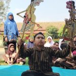 Terpukau Penampilan Dalang Sebaya, Elginara Tekuni Seni Pedalangan