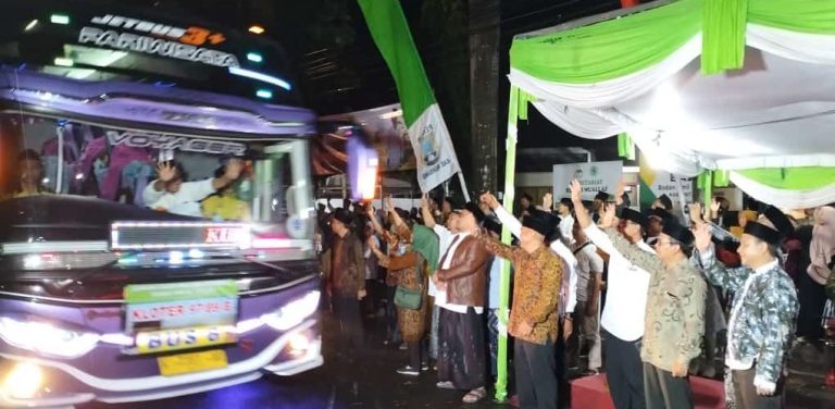 Lepas 250 JCH, Wabup: Sesama Jamaah Haji Diimbau Saling Tolong Menolong