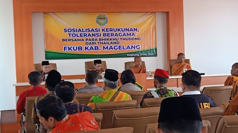 Bhikkhu Thudong Disambut di Kantor Kemenag Kabupaten Magelang