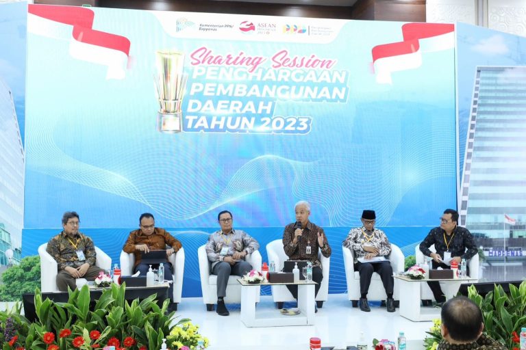 Hattrick Pembangunan Daerah Terbaik, Ganjar Jadi Mentor 38 Provinsi