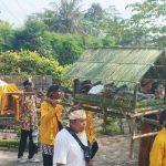 Kirab Sego Wiwit ditampilkan dalam kegiatan Festival Bumi Mandala di Komplek Candi Ngawen Muntilan Kabupaten Magelang, Sabtu (03/06).