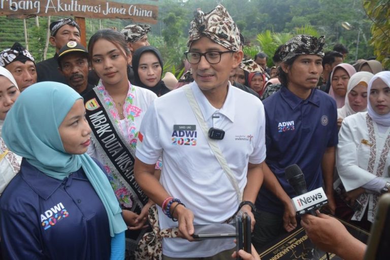 Masuk 75 Besar ADWI, Menparekraf Kunjungi Desa Besani Batang