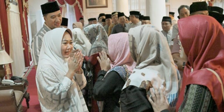 Bupati Tiwi Berangkat Ibadah Haji, Wabup Sudono Jabat Plh Bupati