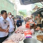 Cek Daging Ayam di Pasar Tradisional, Rp 50 Ribu/Kg itu Harga Ayam Fillet, Karkas Masih Normal