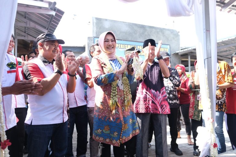 Gunakan Dana Desa, Bupati Sri Mulyani Resmikan Pasar Krido Mulyo Prambanan