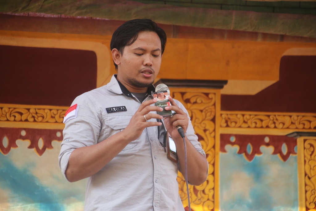 Bea Cukai Kudus Kenalkan Ciri-ciri Rokok Ilegal kepada Warga Dukuh Tembang