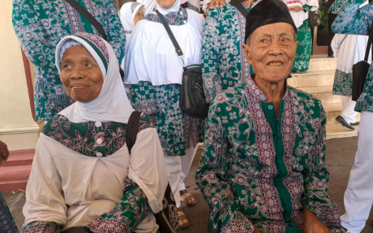 Abas, Jemaah Calon Haji Tertua dari Kabupaten Tegal Berusia 100 Tahun