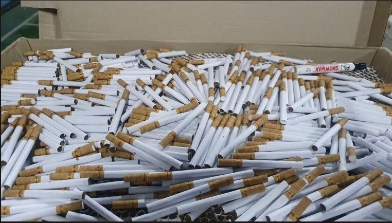 Bea Cukai Magelang Sita Ribuan Batang Rokok Ilegal di Area Pom Bensin Candi Mas Magelang